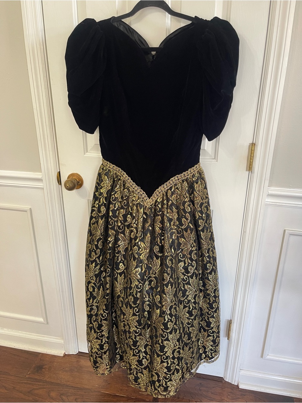 Vintage Scott McClintock Dress Size 12 Black Velvet Bodice Gold Glitter Skirt